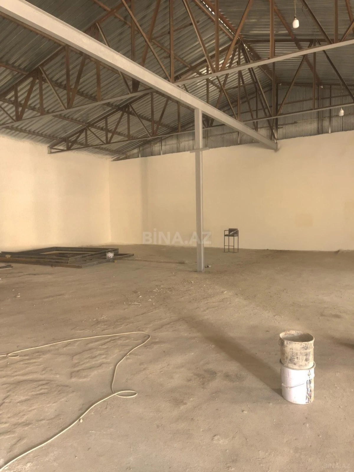 Kirayə verilir obyekt 200 m²
