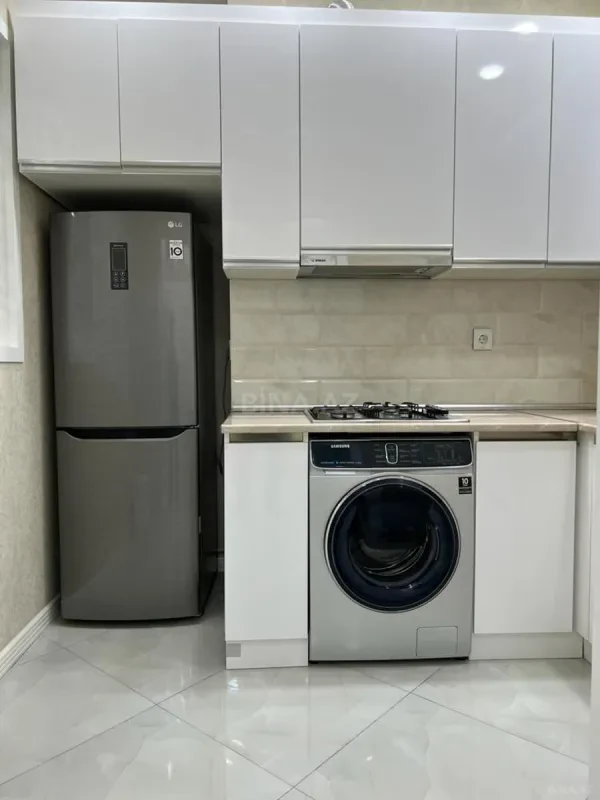 Kirayə verilir 2 otaqlı mənzil 65 m²