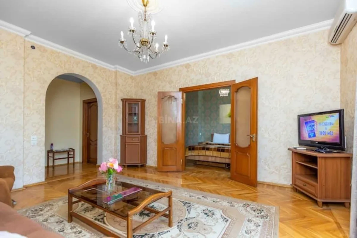 Satılır 3 otaqlı mənzil 70 m²