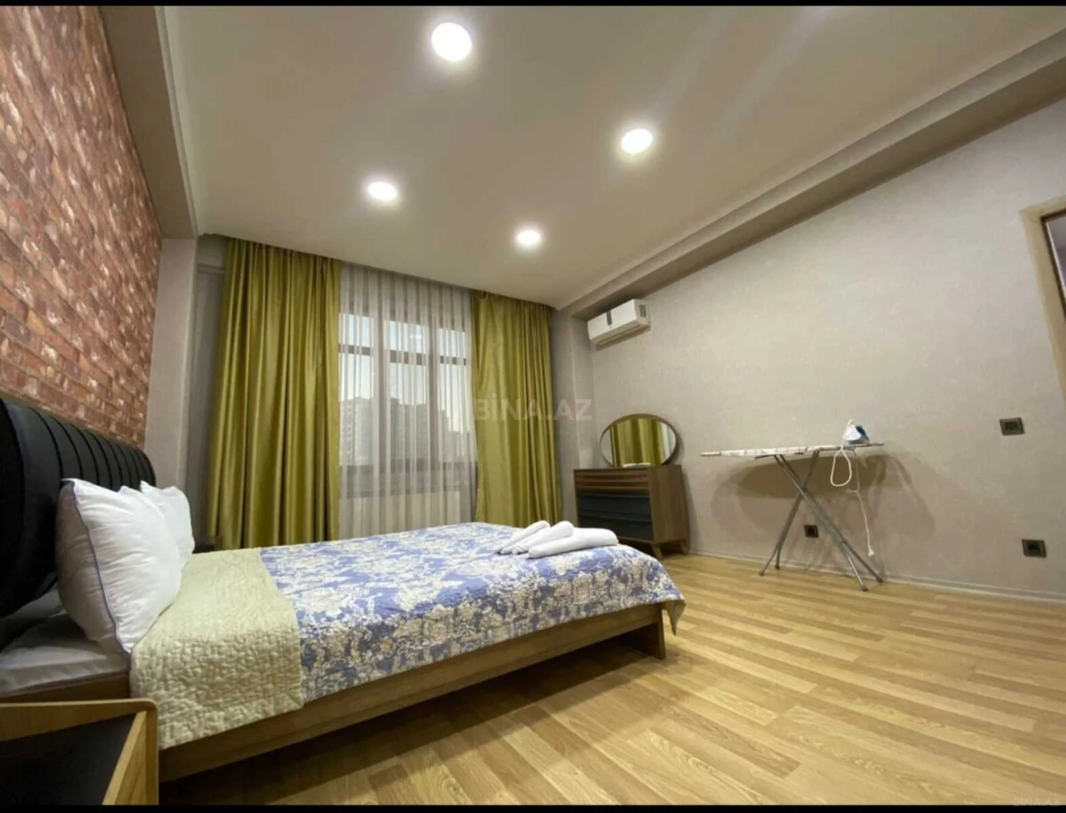 Satılır 3 otaqlı mənzil 107 m²