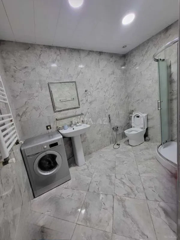 Satılır 3 otaqlı mənzil 107 m²