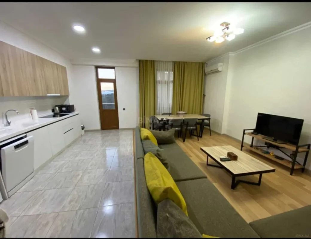 Satılır 3 otaqlı mənzil 107 m²