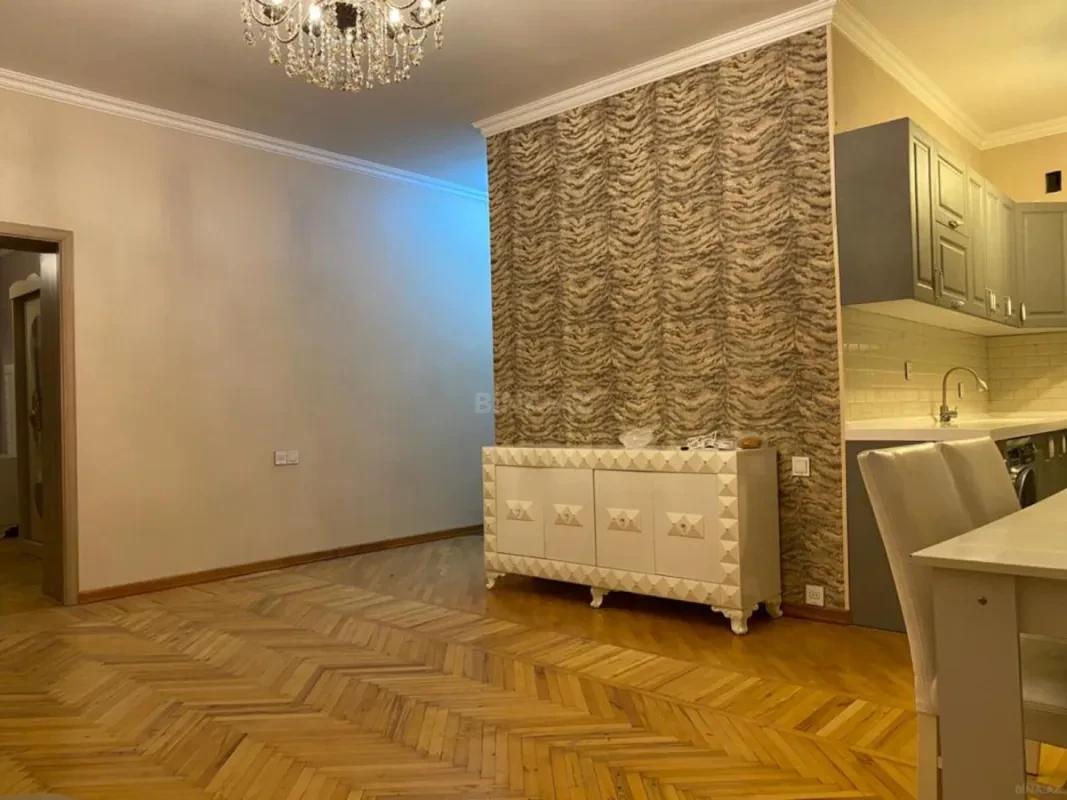 Satılır 2 otaqlı mənzil 60 m²