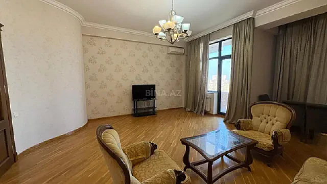 Satılır 3 otaqlı mənzil 118 m² — Bakı, İnşaatçılar 3 otaq 118.00 m²