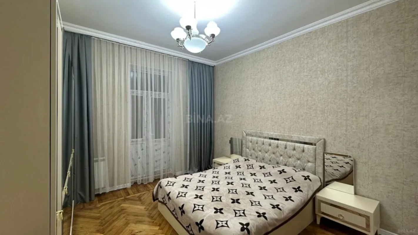 Kirayə verilir 2 otaqlı mənzil 75 m²