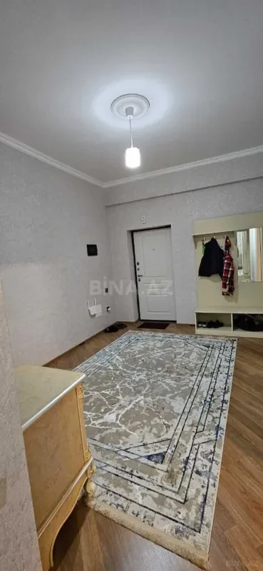 Kirayə verilir 3 otaqlı mənzil 125 m²