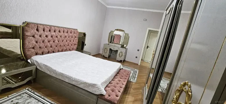 Kirayə verilir 3 otaqlı mənzil 125 m²