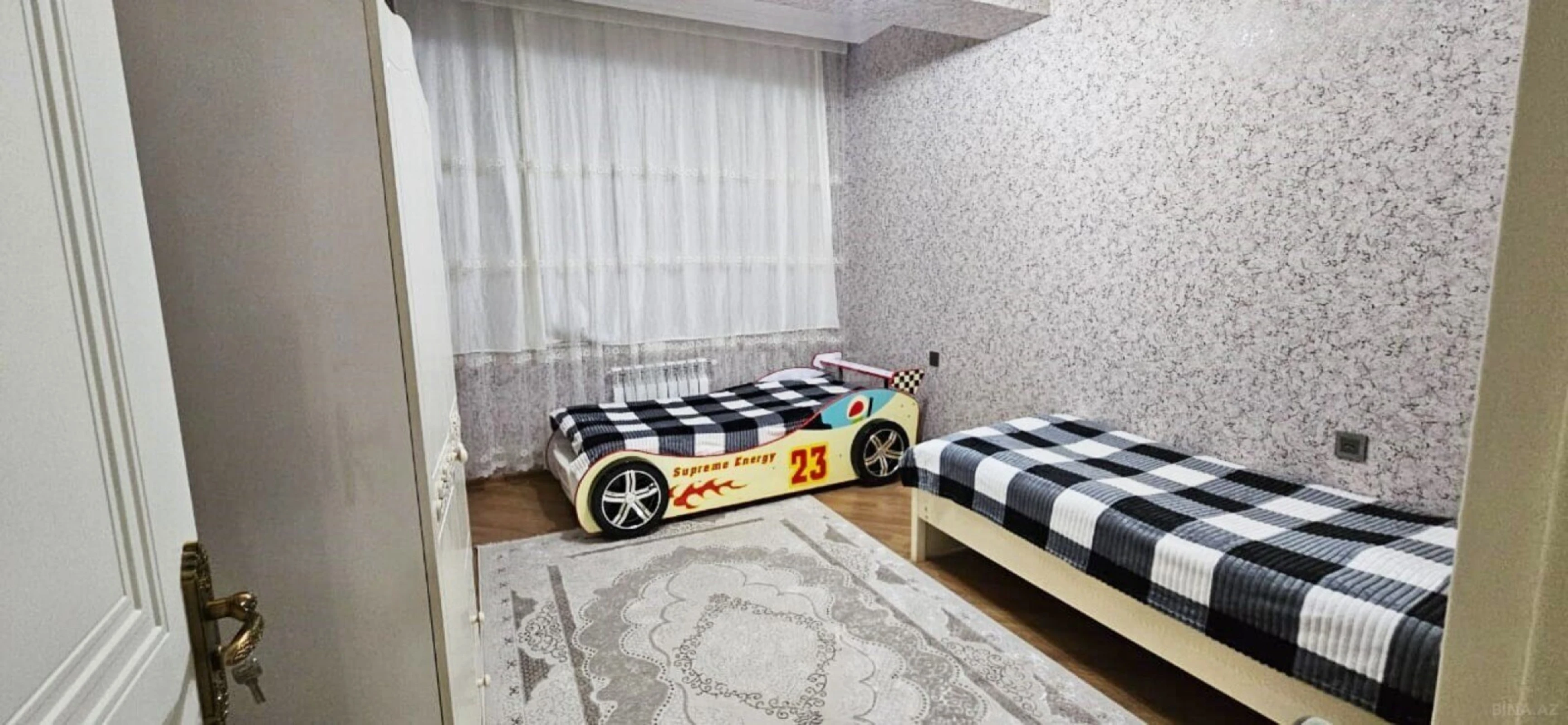 Kirayə verilir 3 otaqlı mənzil 125 m²