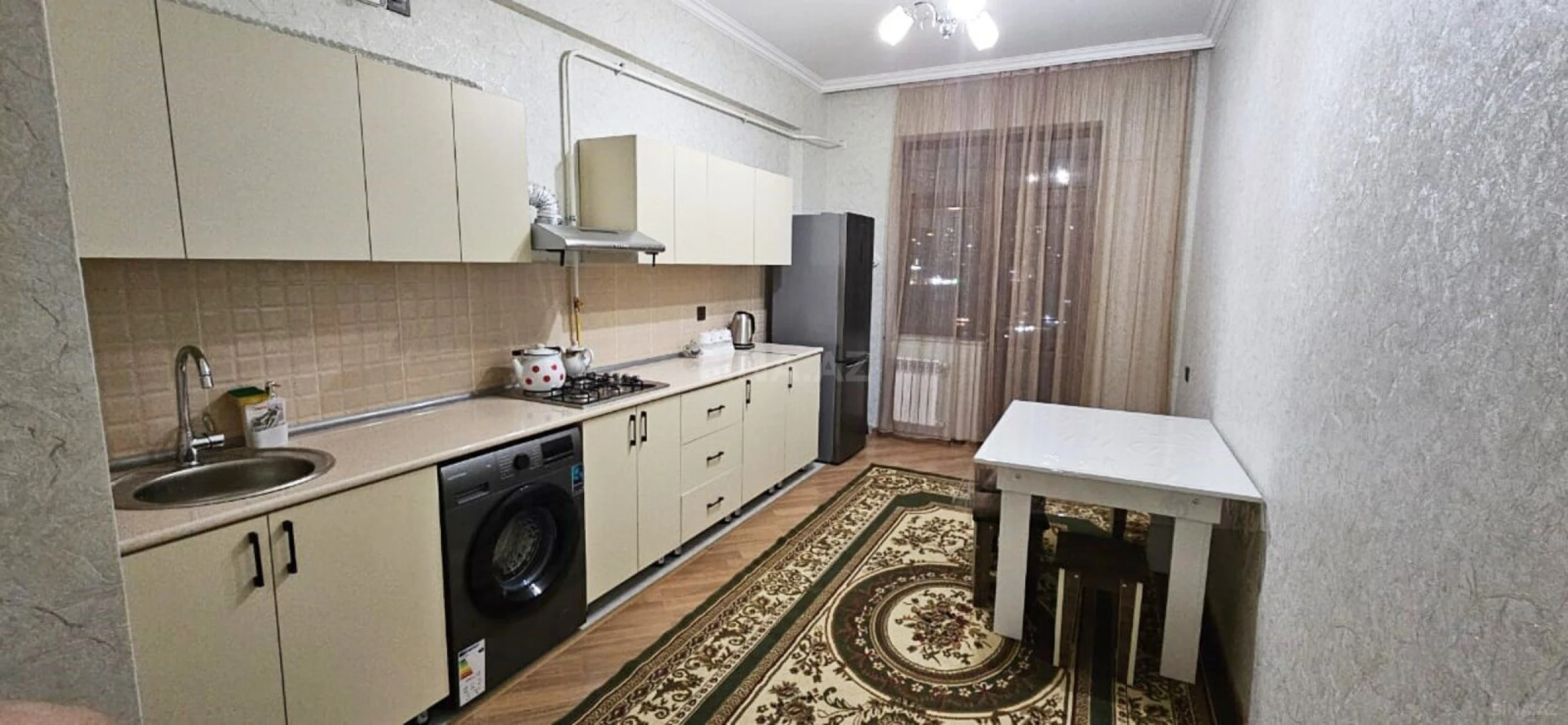 Kirayə verilir 3 otaqlı mənzil 125 m²