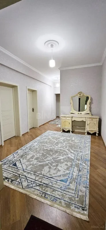 Kirayə verilir 3 otaqlı mənzil 125 m²