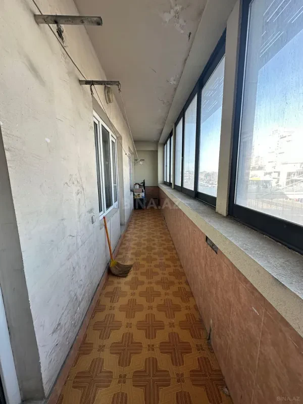 Kirayə verilir 4 otaqlı mənzil 115 m²