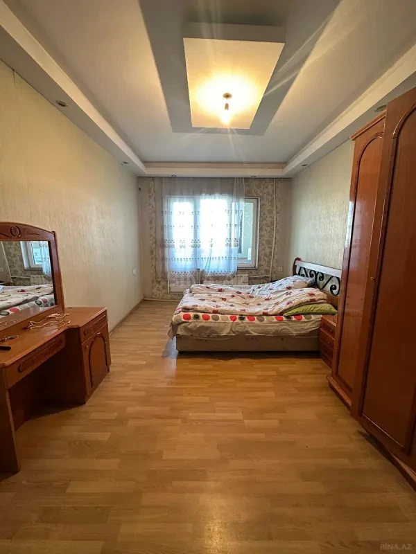 Kirayə verilir 4 otaqlı mənzil 115 m²