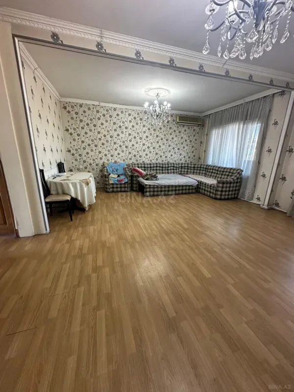Kirayə verilir 4 otaqlı mənzil 115 m²