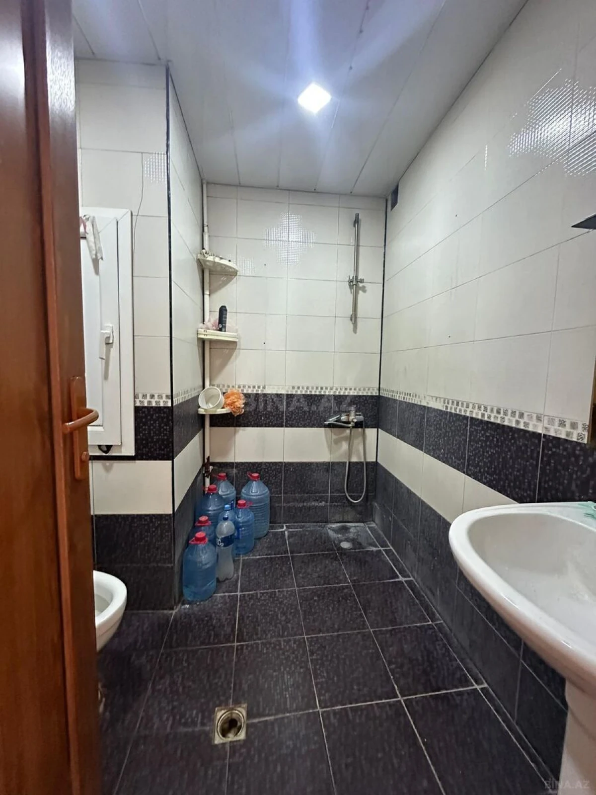 Kirayə verilir 4 otaqlı mənzil 115 m²