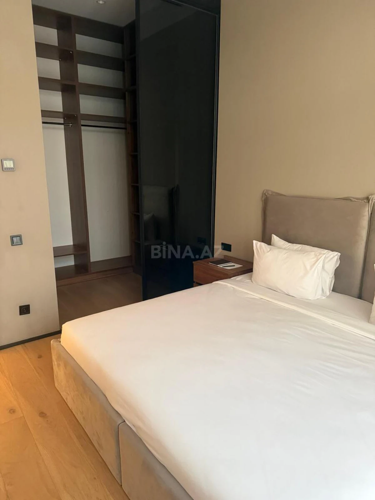 Satılır 2 otaqlı mənzil 78 m²