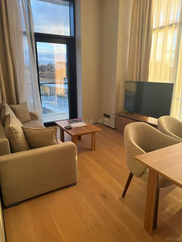 Satılır 2 otaqlı mənzil 78 m²
