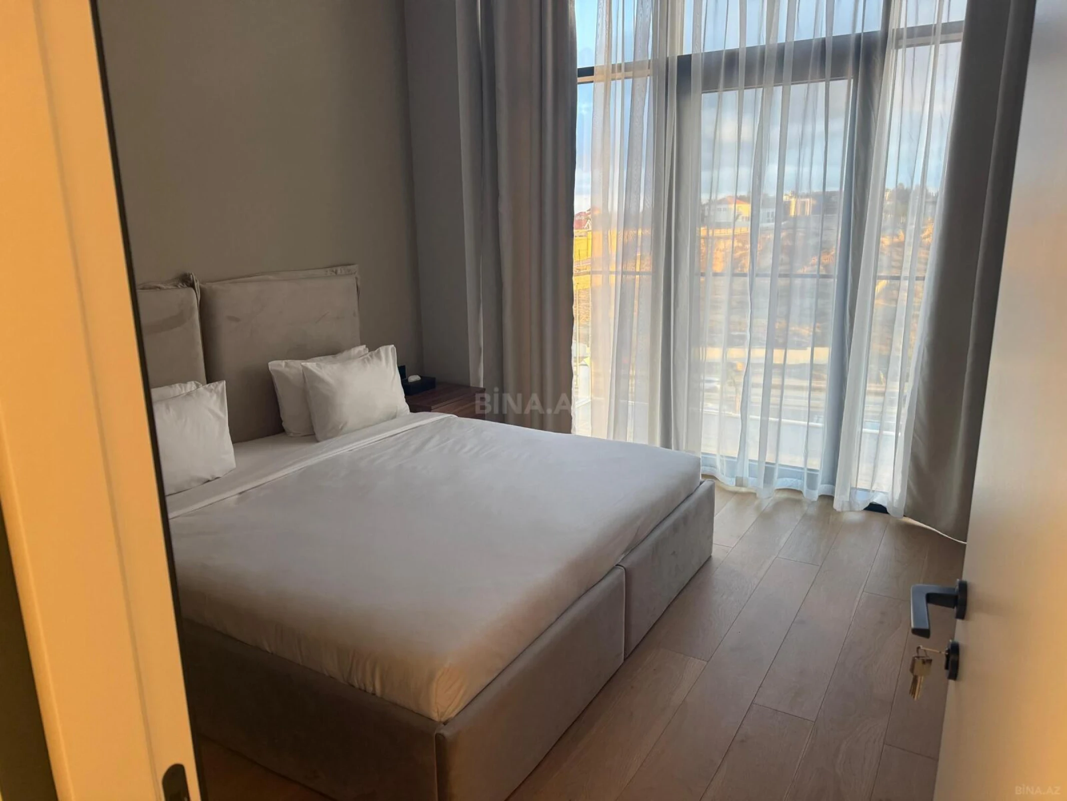 Satılır 2 otaqlı mənzil 78 m²