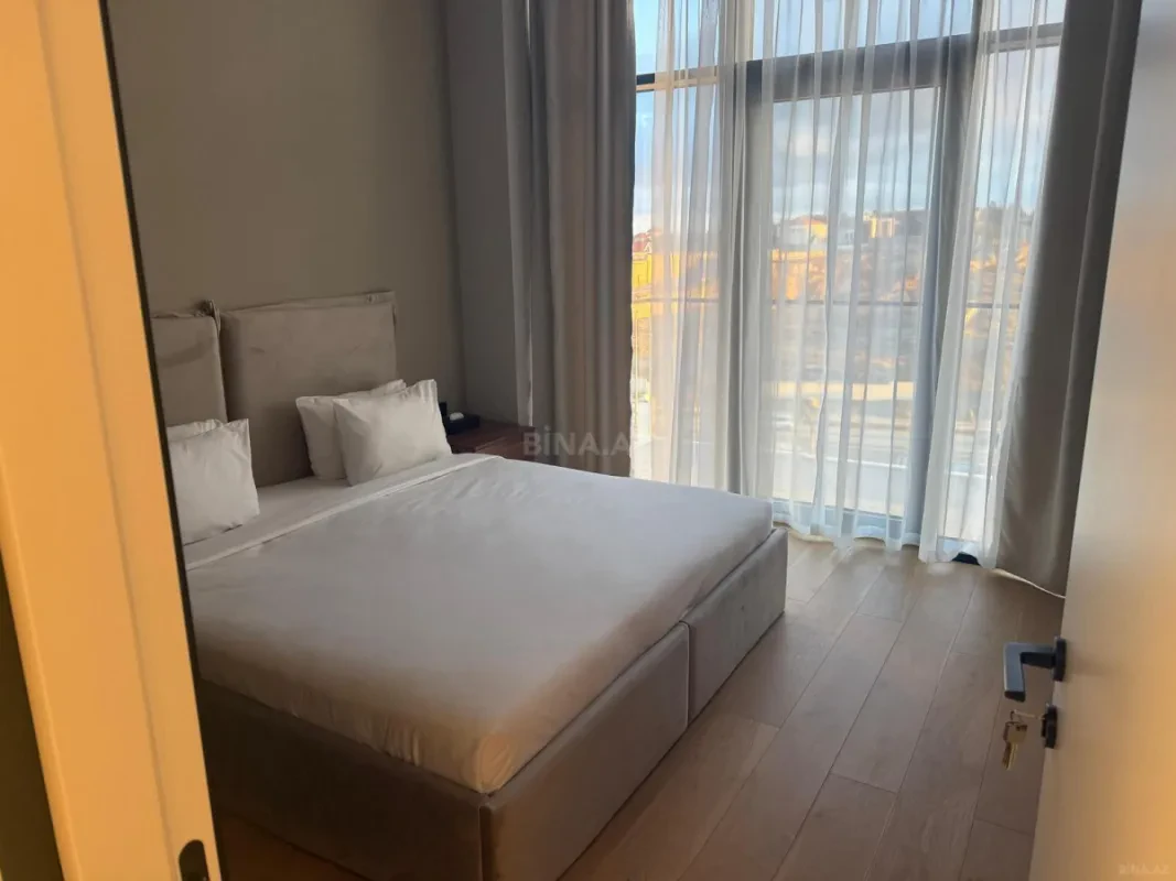 Satılır 2 otaqlı mənzil 78 m²