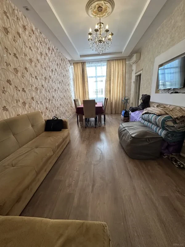 Kirayə verilir 2 otaqlı mənzil 65 m²