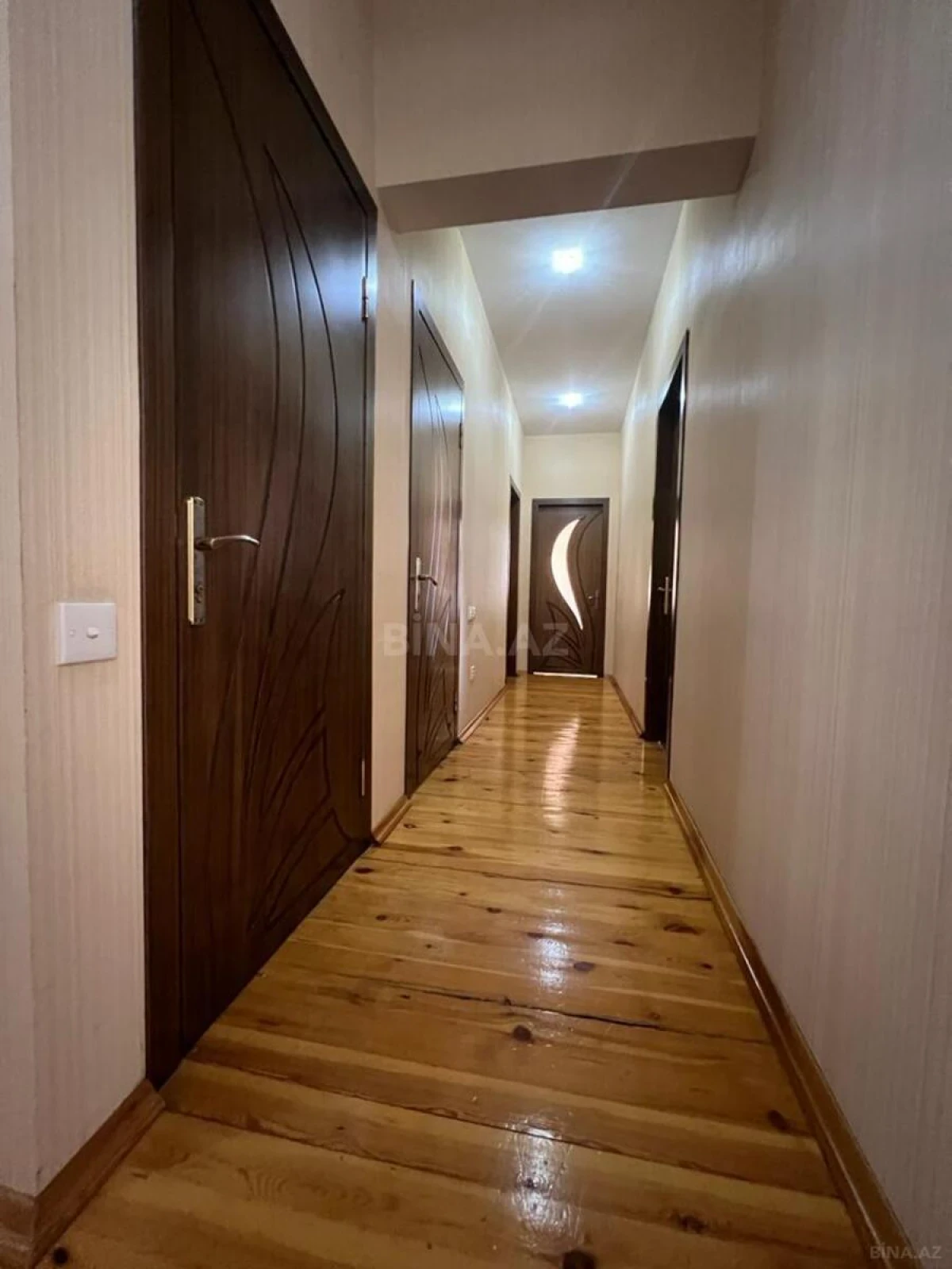 Satılır 3 otaqlı mənzil 111 m²