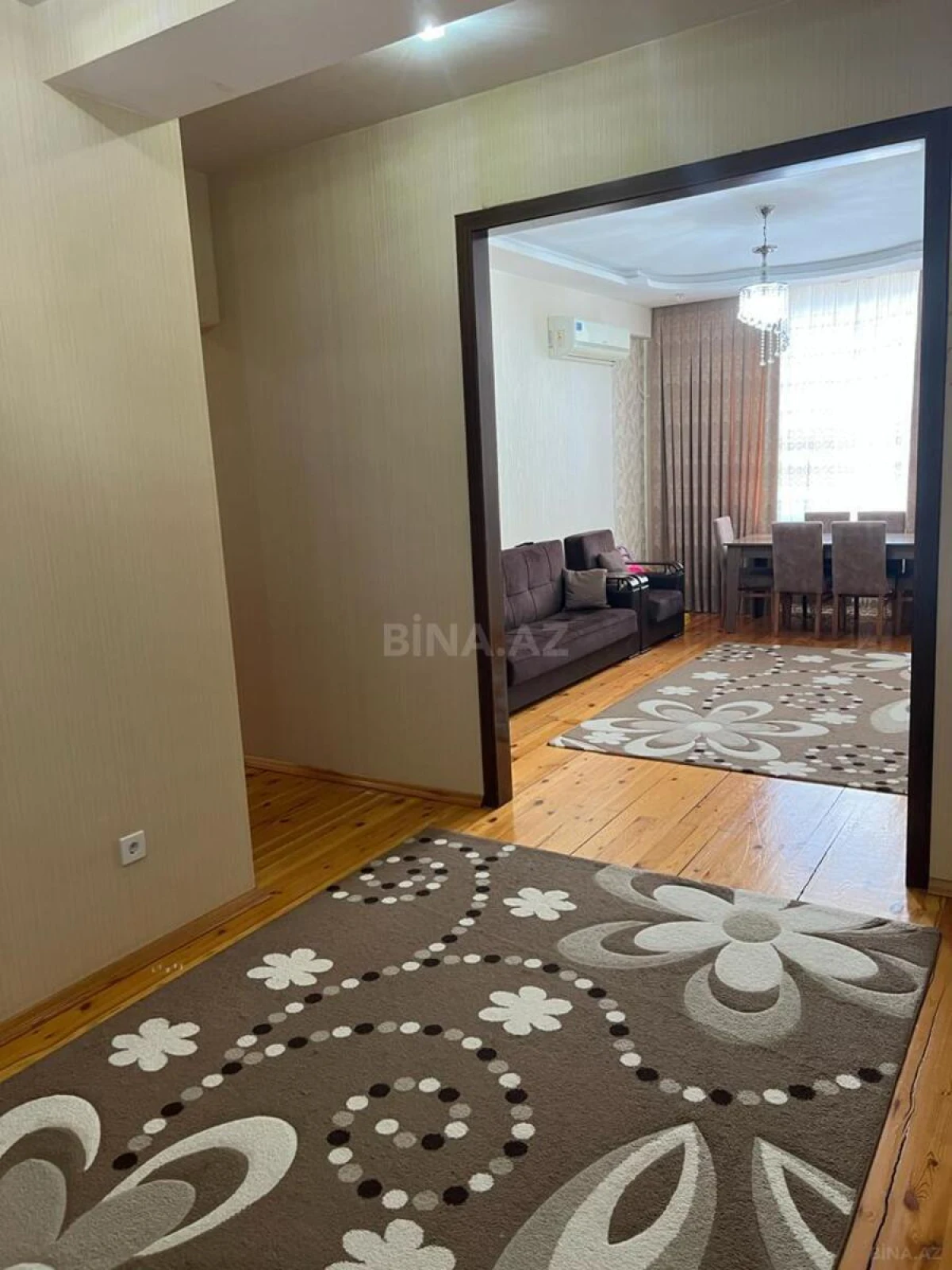 Satılır 3 otaqlı mənzil 111 m²