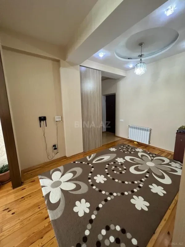 Satılır 3 otaqlı mənzil 111 m²