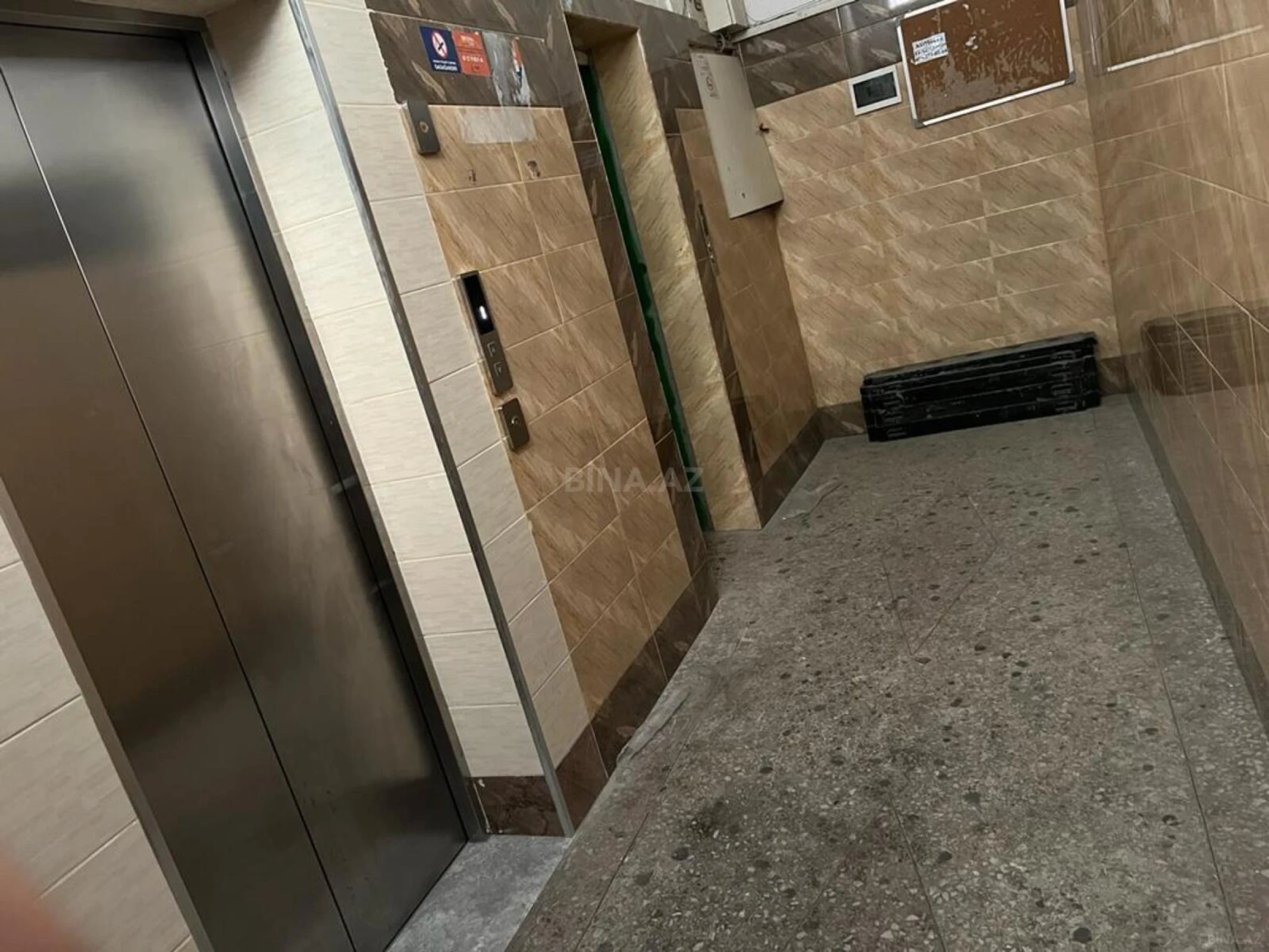 Satılır 3 otaqlı mənzil 111 m²