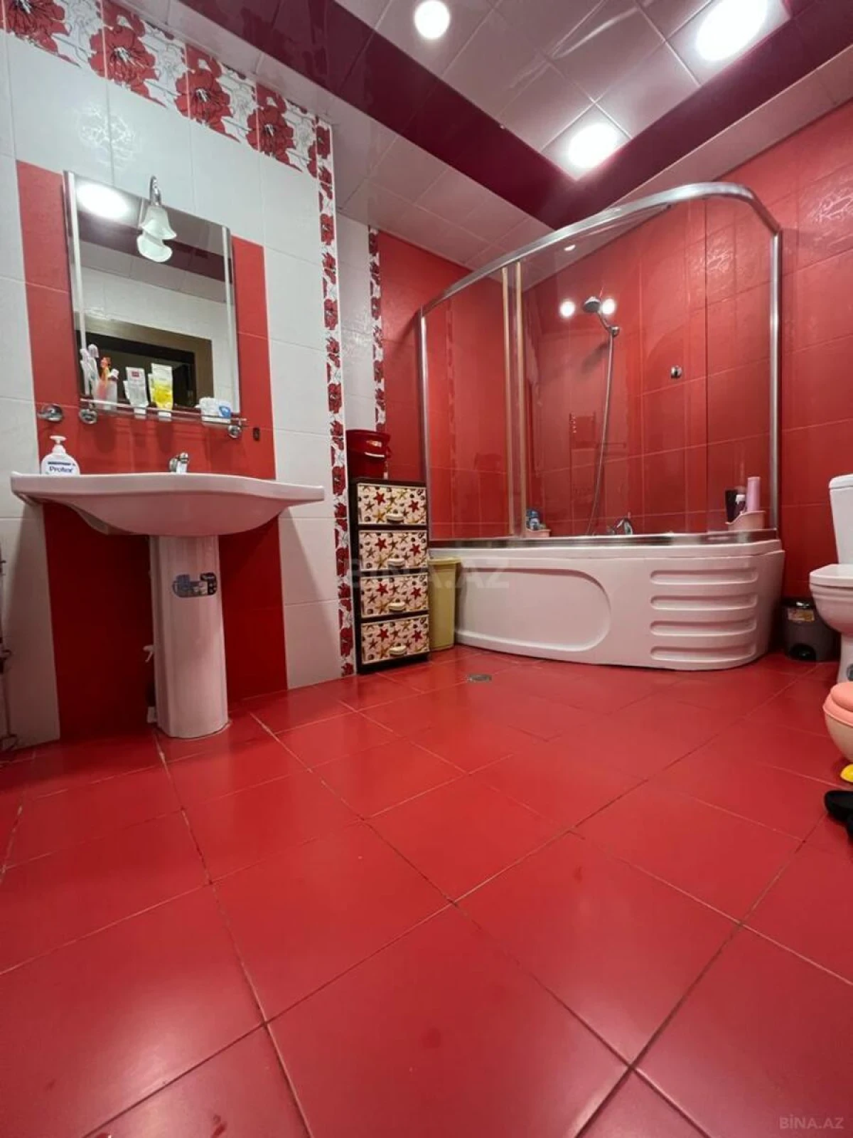 Satılır 3 otaqlı mənzil 111 m²