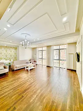 Satılır 3 otaqlı mənzil 129 m² — Bakı 3 otaq 129.00 m²