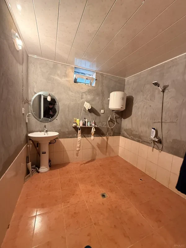 Satılır 7 otaqlı həyət evi 300 m²