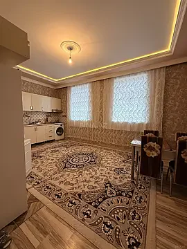 Satılır 7 otaqlı həyət evi 300 m²