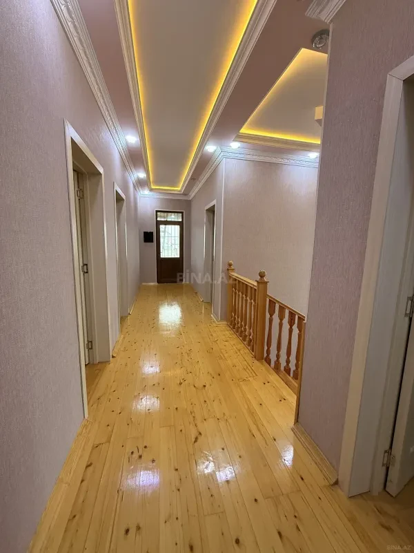 Satılır 7 otaqlı həyət evi 300 m²