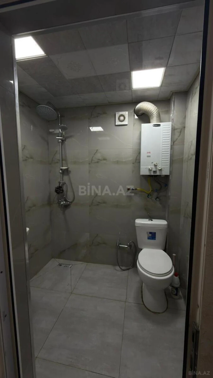 Kirayə verilir 2 otaqlı mənzil 45 m²