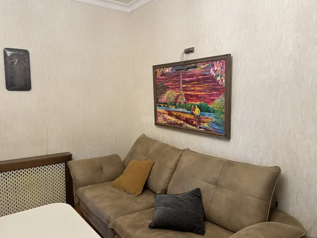 Kirayə verilir 4 otaqlı mənzil 160 m²