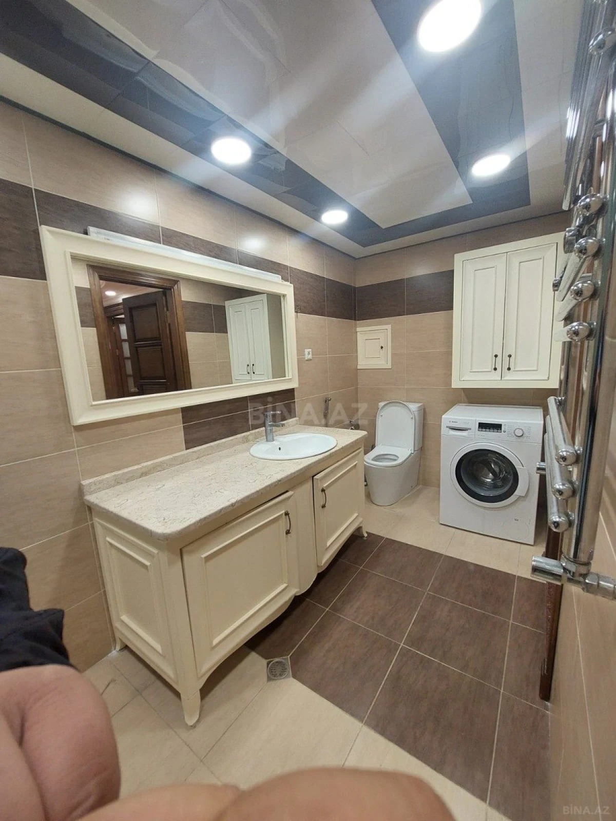 Kirayə verilir 4 otaqlı mənzil 160 m²