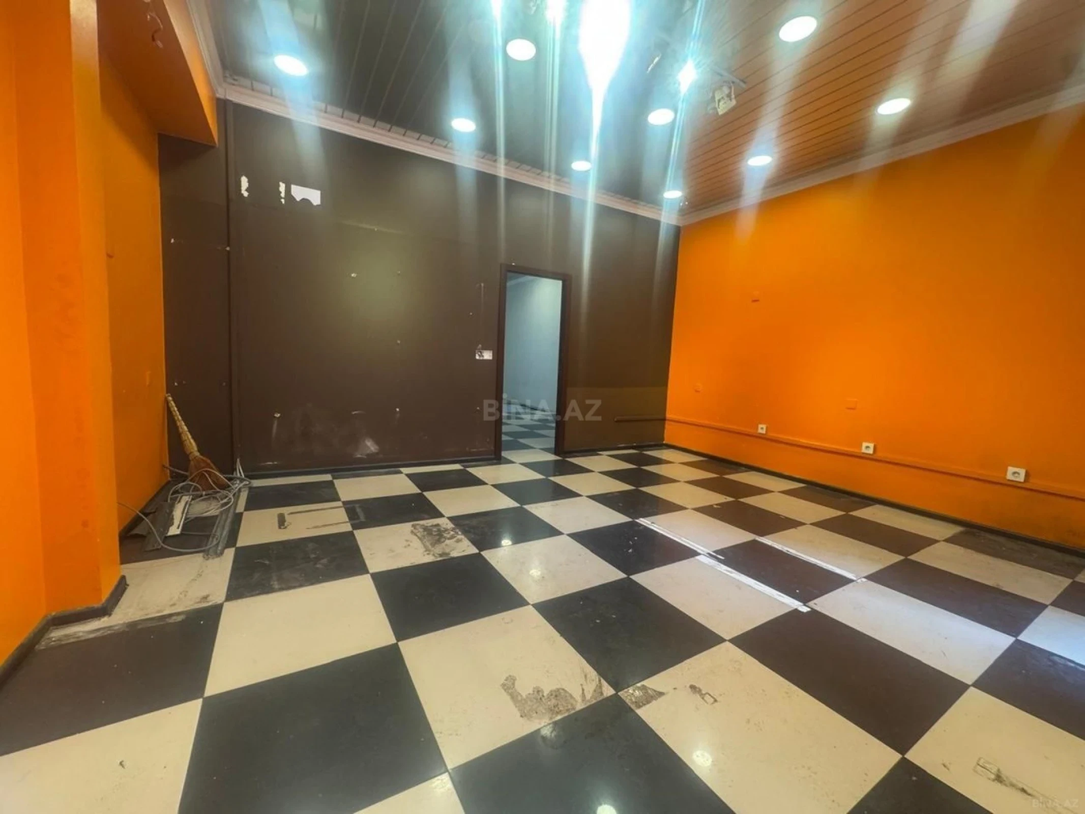 Kirayə verilir obyekt 65 m²