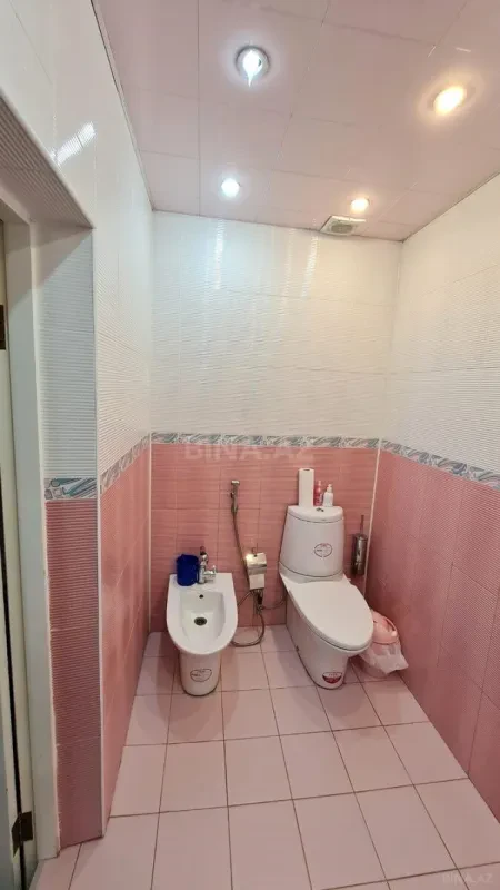 Satılır 2 otaqlı mənzil 160 m²