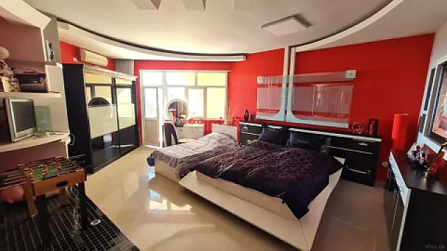 Satılır 2 otaqlı mənzil 160 m²