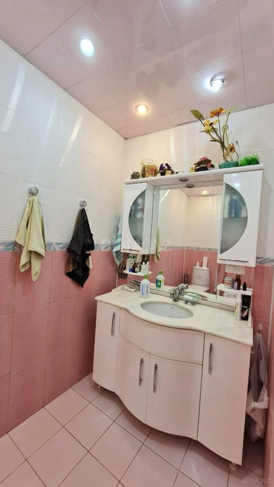 Satılır 2 otaqlı mənzil 160 m²