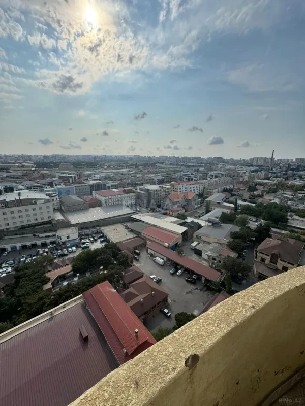 Satılır 3 otaqlı mənzil 105 m²
