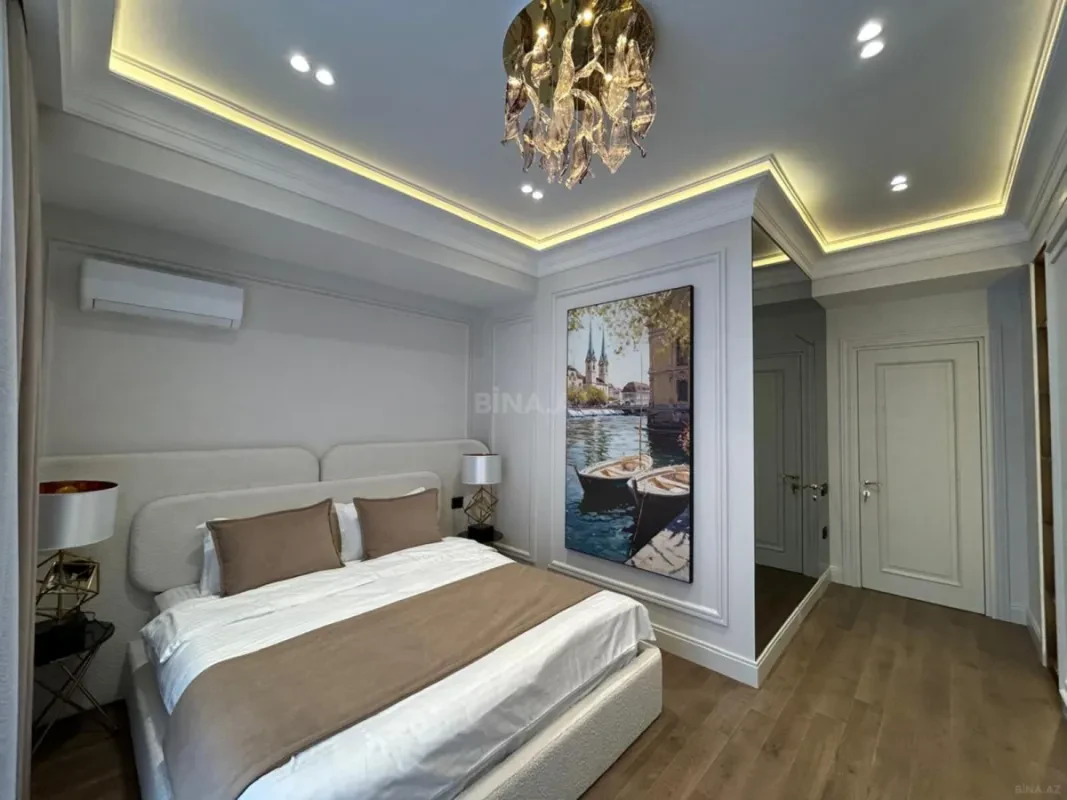 Satılır 3 otaqlı mənzil 125 m²