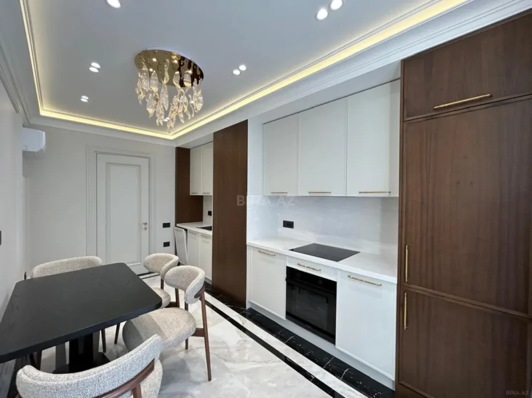 Satılır 3 otaqlı mənzil 125 m²