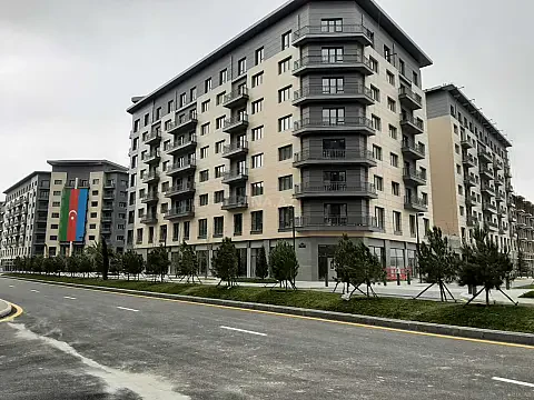 Satılır 4 otaqlı mənzil 163 m²