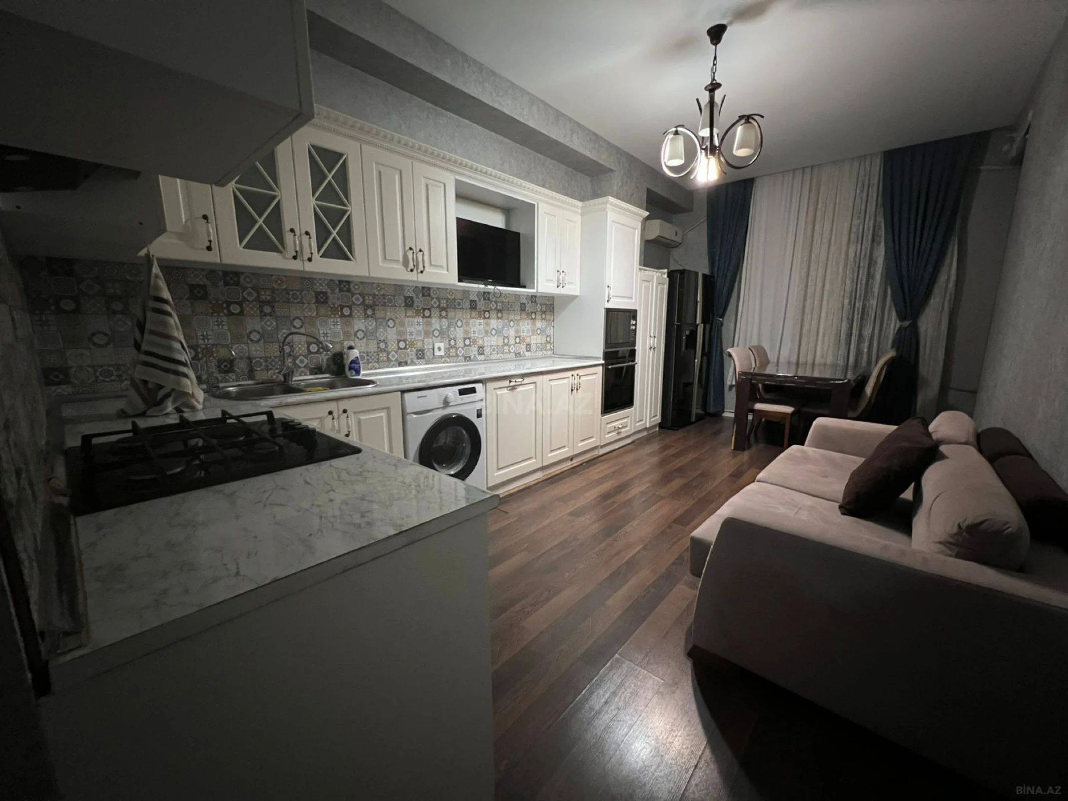 Kirayə verilir 3 otaqlı mənzil 142 m²