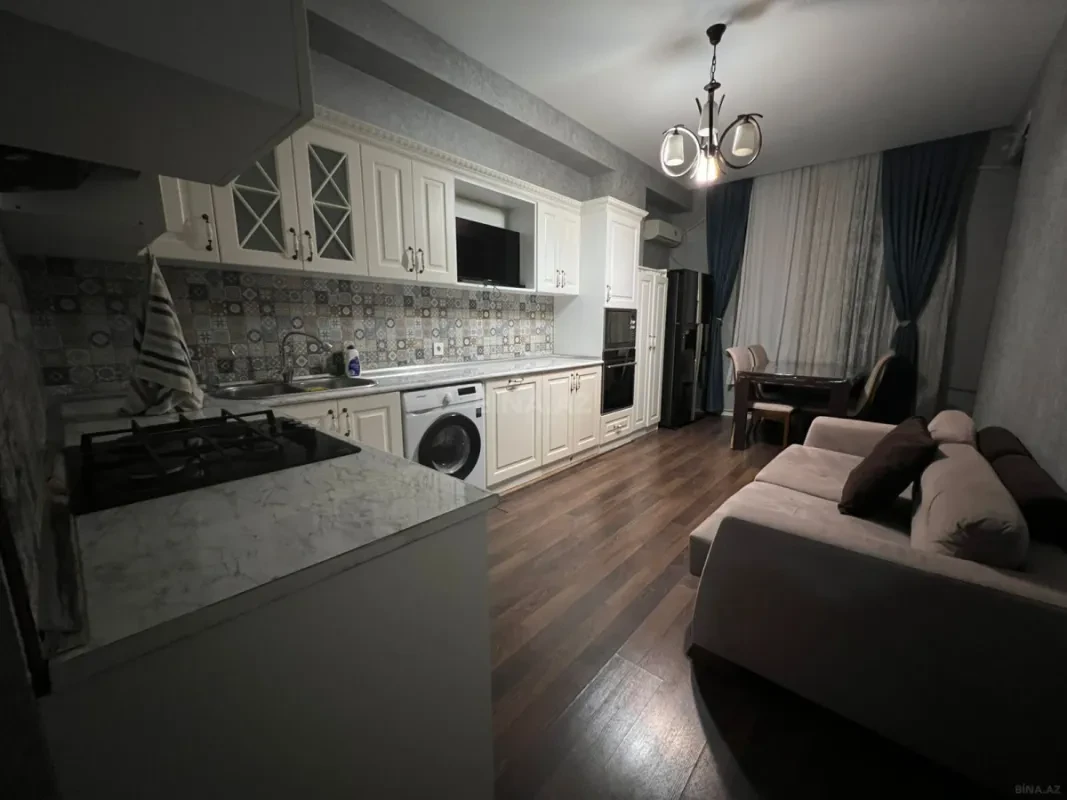 Kirayə verilir 3 otaqlı mənzil 142 m²