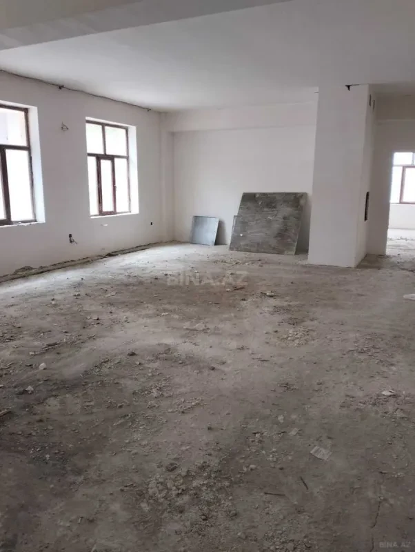 Satılır obyekt 380 m²