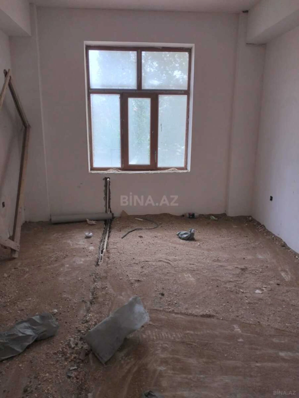 Satılır obyekt 380 m²