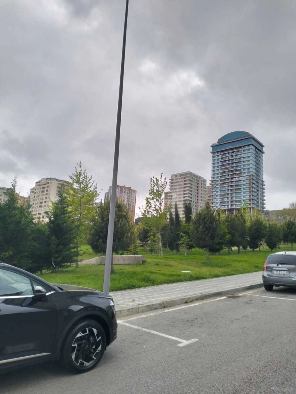 Satılır obyekt 380 m²