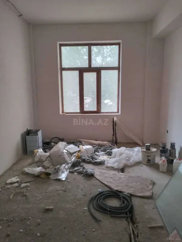 Satılır obyekt 380 m²