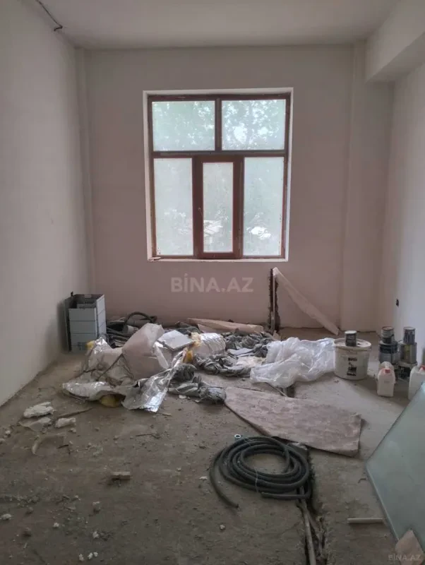 Satılır obyekt 380 m²